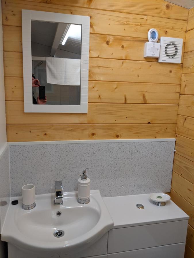 Foxhill Lodges Canterbury Eksteriør billede